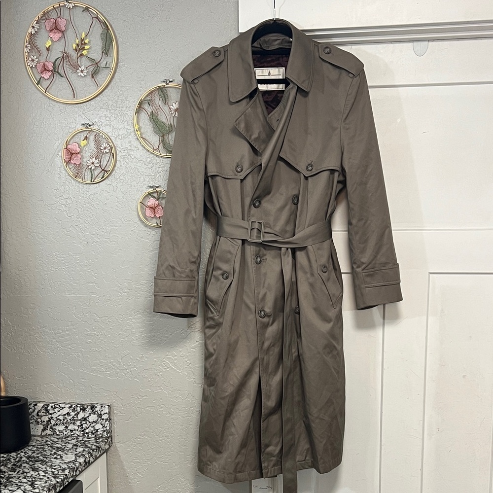 VINTAGE TOWNE LONDON FOG TRENCH WITH ZIP OUT LINING MENS 40